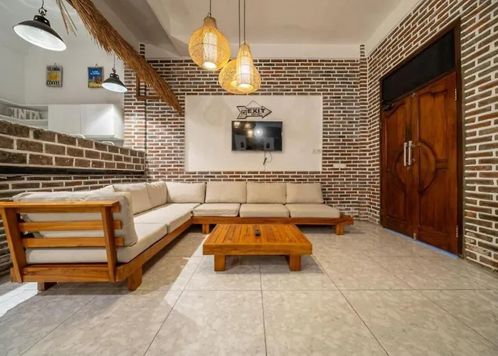 Luxury 3-bedroom Pool In Near & Nightlife Villa Canggu (Bali)