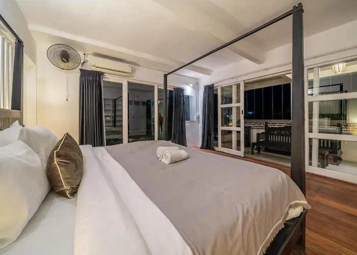 Luxury 3-bedroom Pool In Near & Nightlife