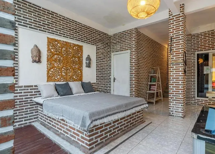 Luxury 3-bedroom Pool In Near & Nightlife